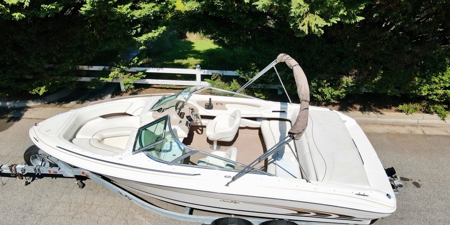 Sea ray 260 bow rider select
