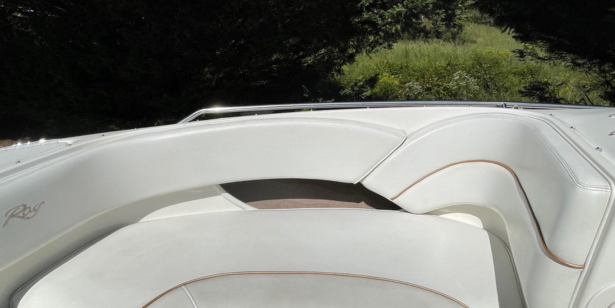 Sea ray 260 bow rider select