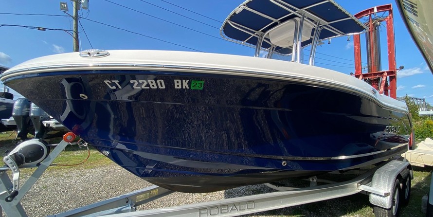 Robalo r200