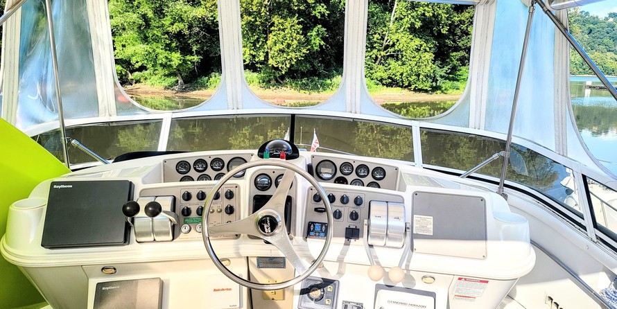 Carver 41 Cockpit Motor Yacht