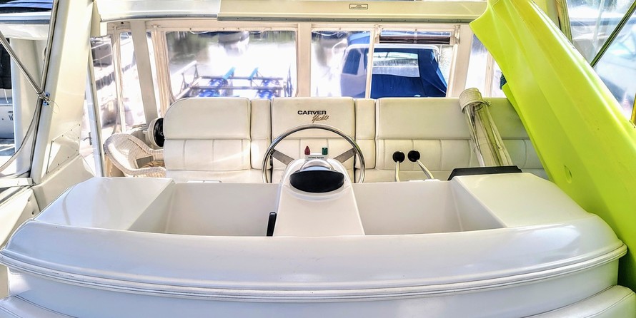 Carver 41 Cockpit Motor Yacht