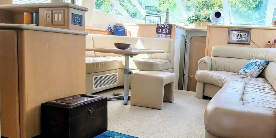 Carver 41 Cockpit Motor Yacht