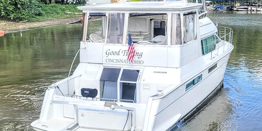 Carver 41 Cockpit Motor Yacht