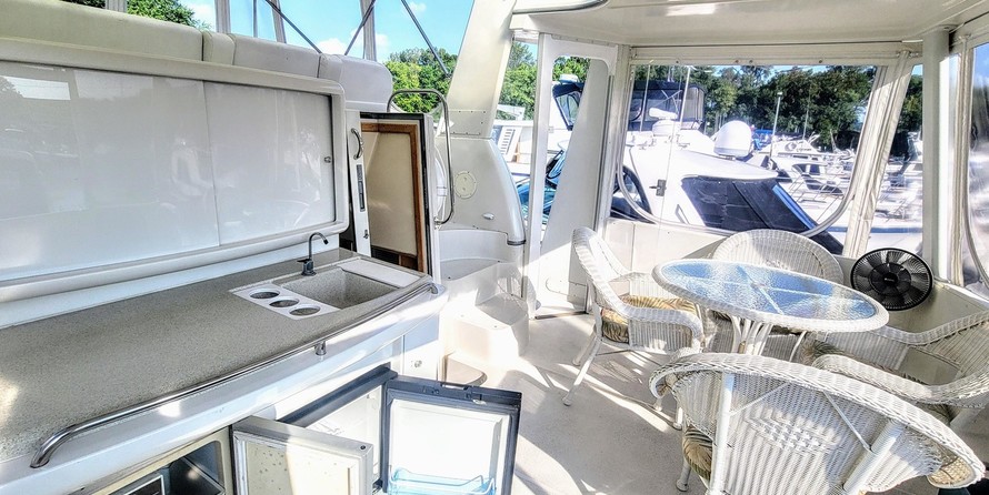 Carver 41 Cockpit Motor Yacht