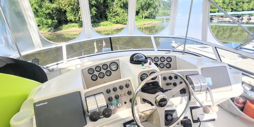 Carver 41 Cockpit Motor Yacht