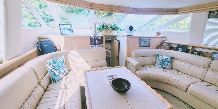 Carver 41 Cockpit Motor Yacht