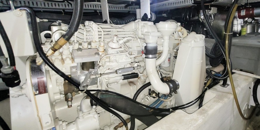 Carver 41 Cockpit Motor Yacht