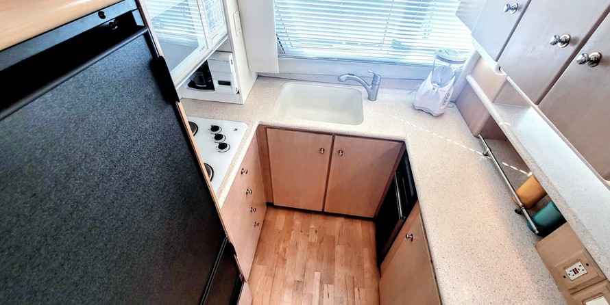 Carver 41 Cockpit Motor Yacht