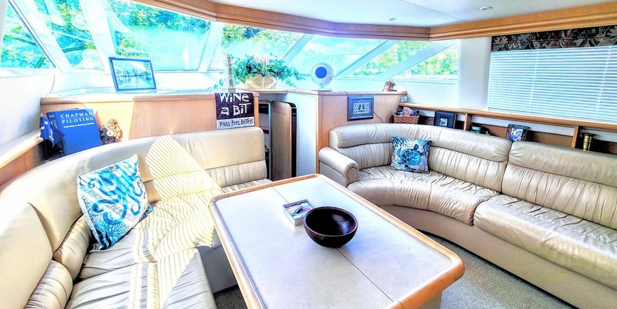 Carver 41 Cockpit Motor Yacht