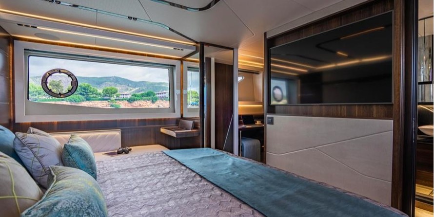 Sunseeker 65 SPORT YACHT