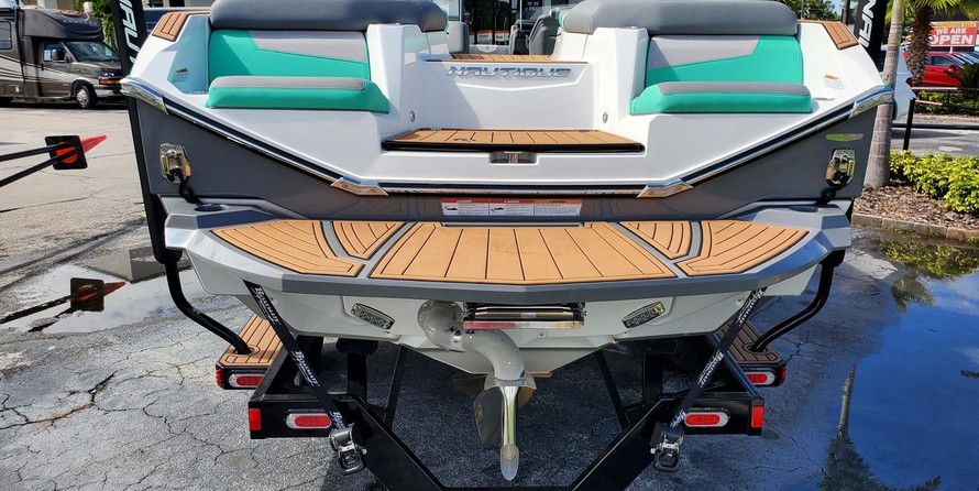 Super Air Nautique G23