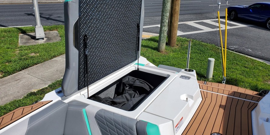 Super Air Nautique G23