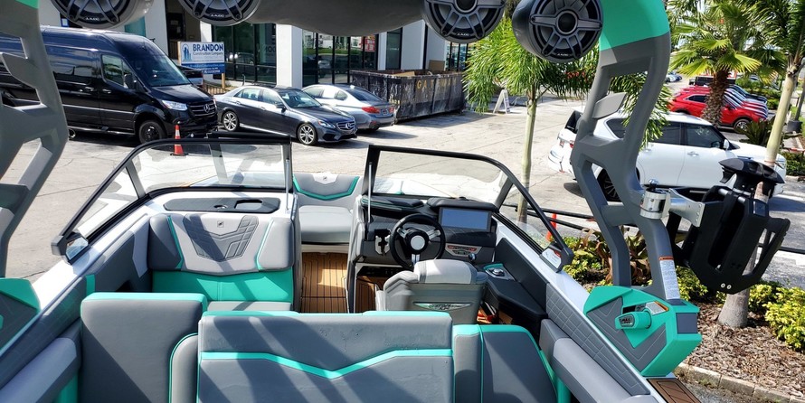 Super Air Nautique G23