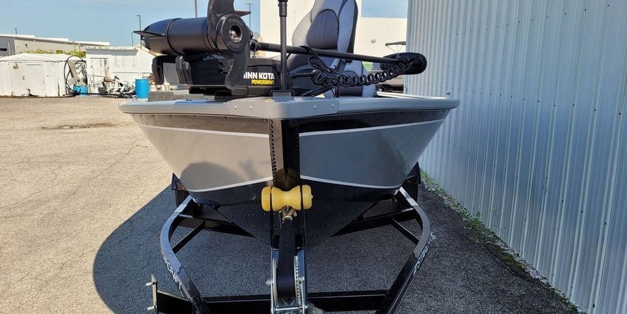 Starcraft Marine Stealth 166 SC