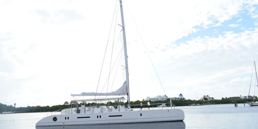 Nautitech dufour custom med 82