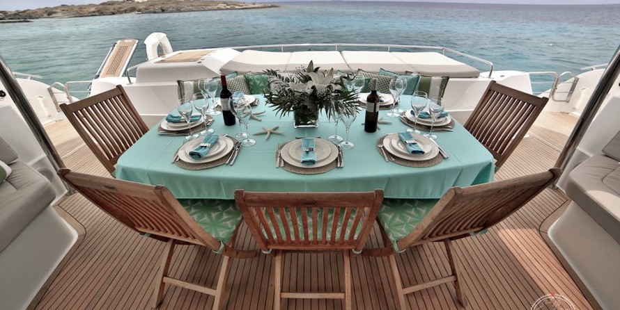 Fountaine Pajot Galathea 65