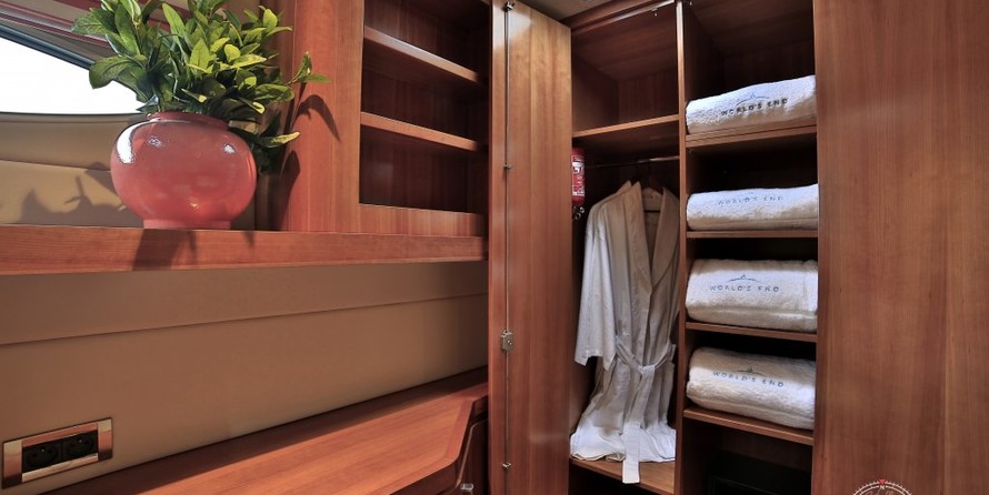 Fountaine Pajot Galathea 65