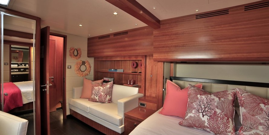 Fountaine Pajot Galathea 65