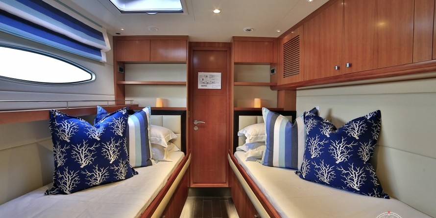 Fountaine Pajot Galathea 65