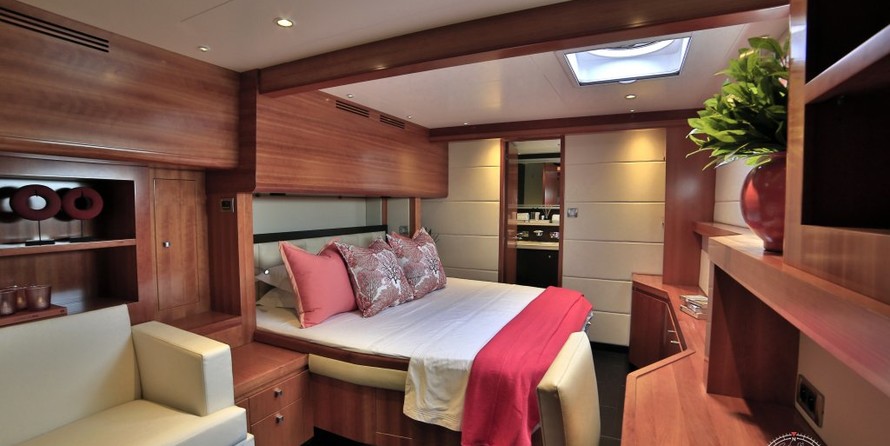 Fountaine Pajot Galathea 65