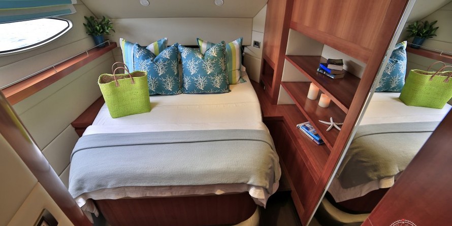 Fountaine Pajot Galathea 65