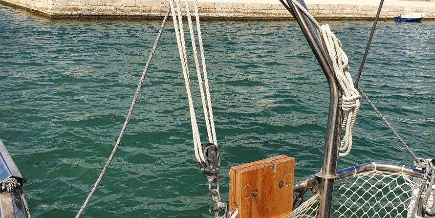 Prout snowgoose 37 elite