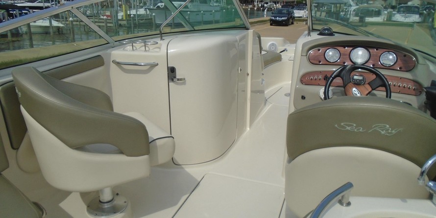 Sea Ray 270 SUNDECK