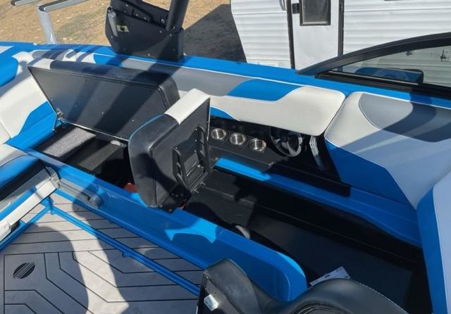 Malibu Wakesetter 23 LSV