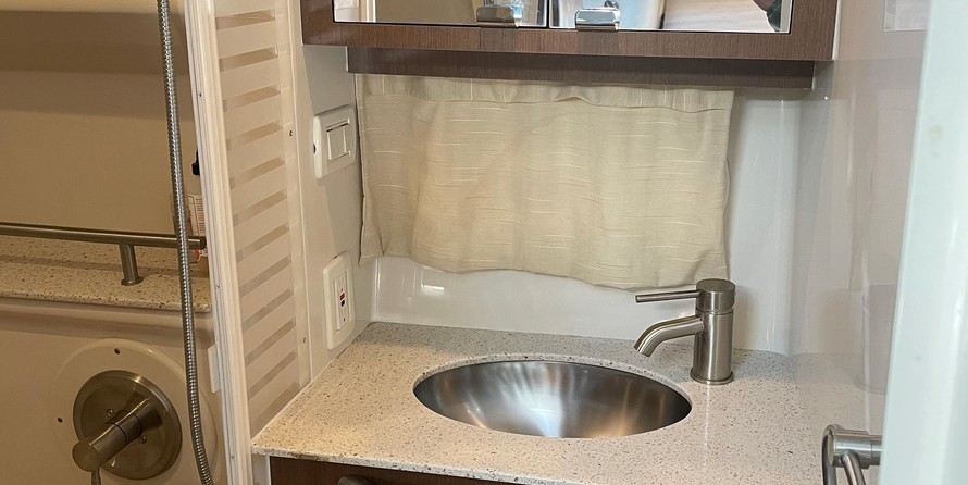 Sea Ray 370 Sundancer