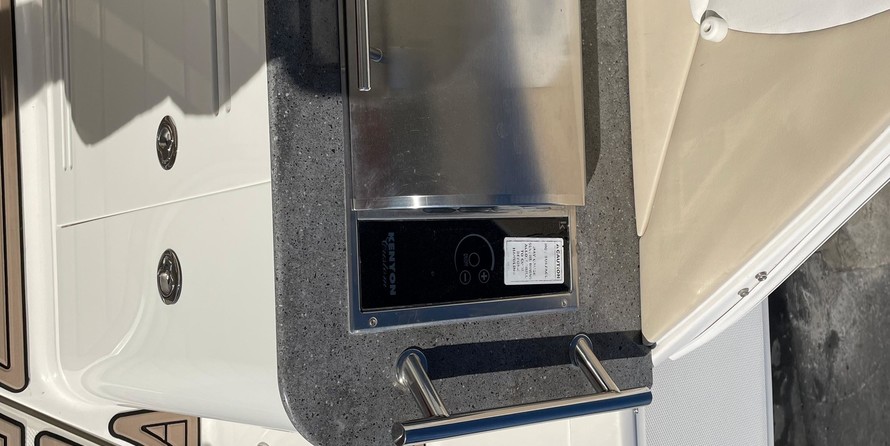 Sea Ray 370 Sundancer