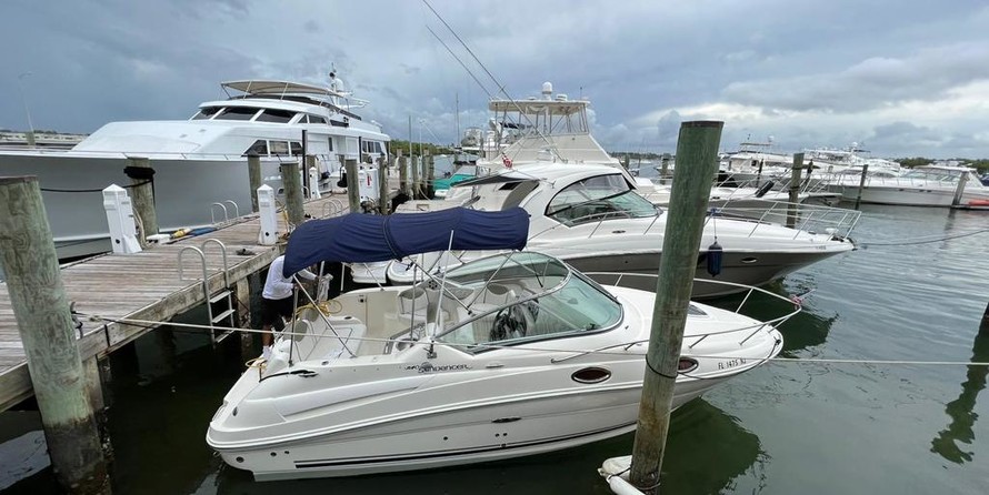 Sea Ray 240 Sundancer
