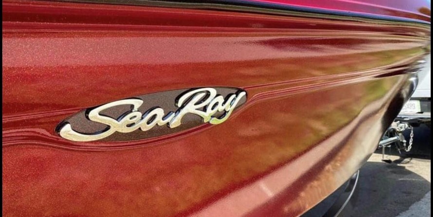 Sea ray 230 signature bowrider