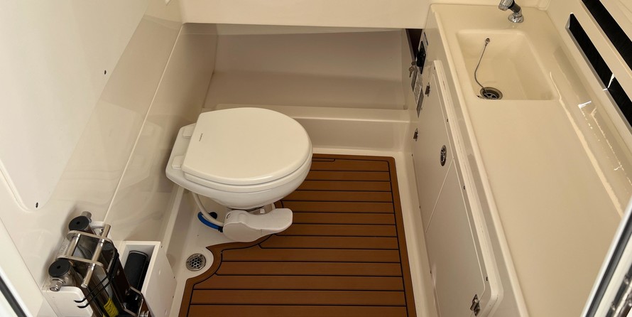 Boston Whaler 330 Outrage