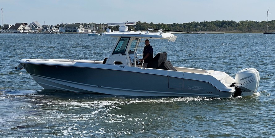 Boston Whaler 330 Outrage