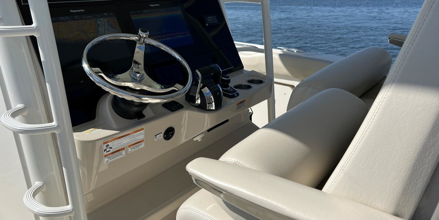 Boston Whaler 330 Outrage