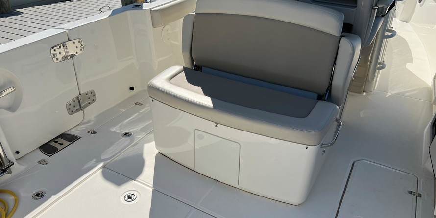 Boston Whaler 330 Outrage