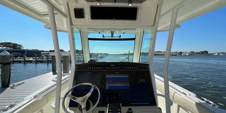 Boston Whaler 330 Outrage
