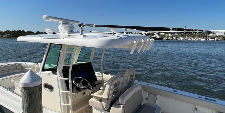 Boston Whaler 330 Outrage