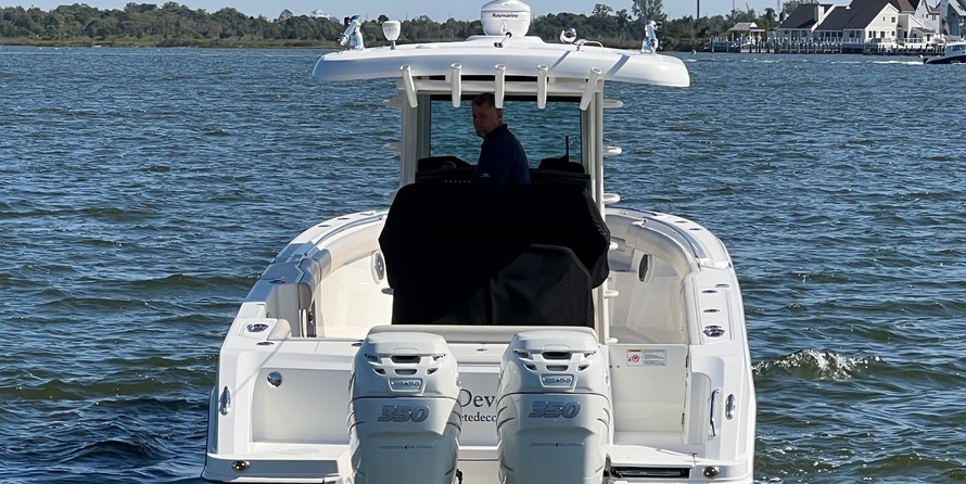Boston Whaler 330 Outrage