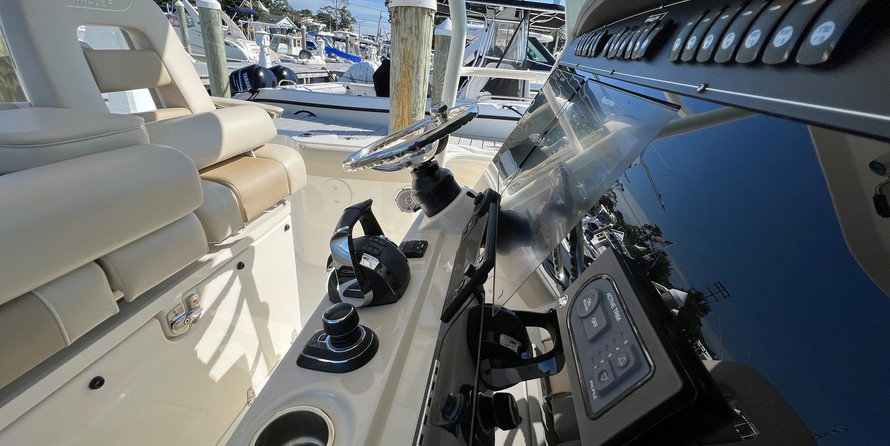 Boston Whaler 330 Outrage