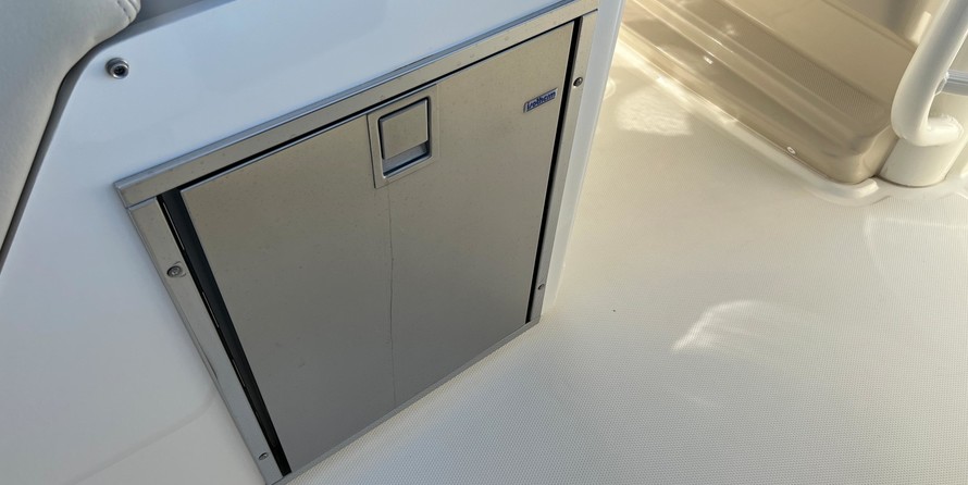 Boston Whaler 330 Outrage