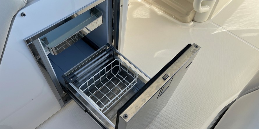 Boston Whaler 330 Outrage