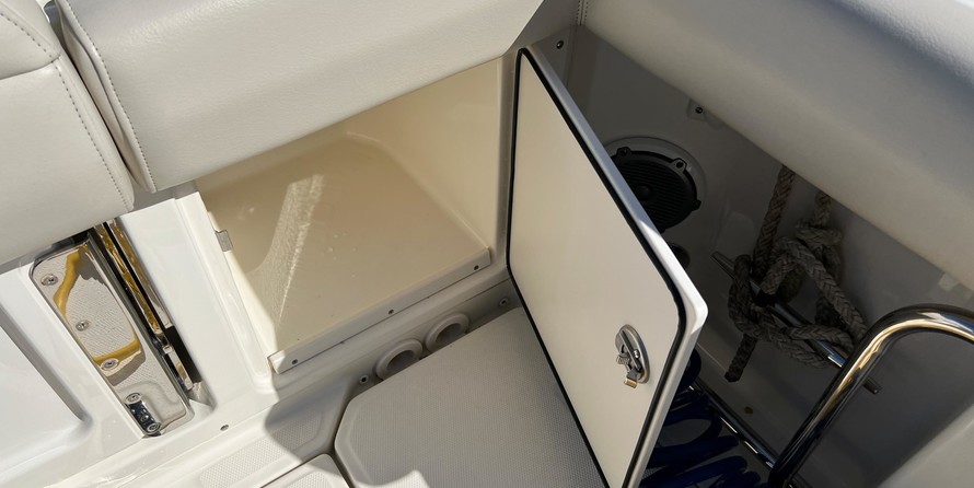 Boston Whaler 330 Outrage