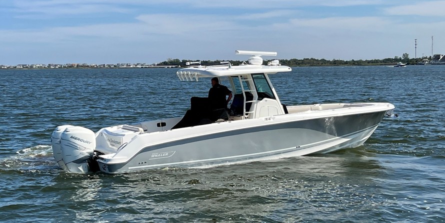Boston Whaler 330 Outrage