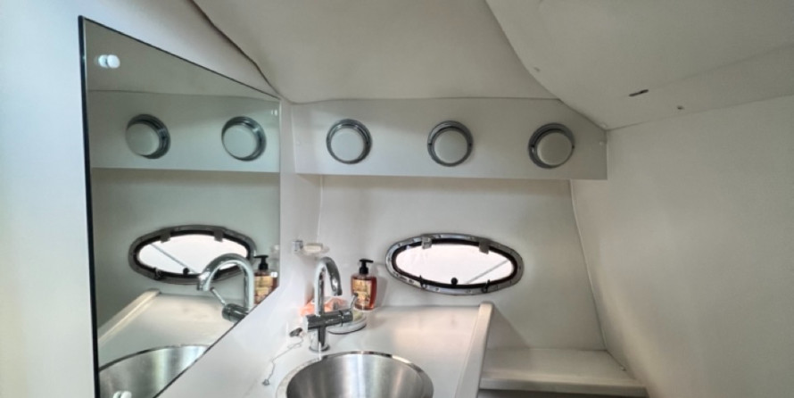 Sunseeker custom 37.40ft