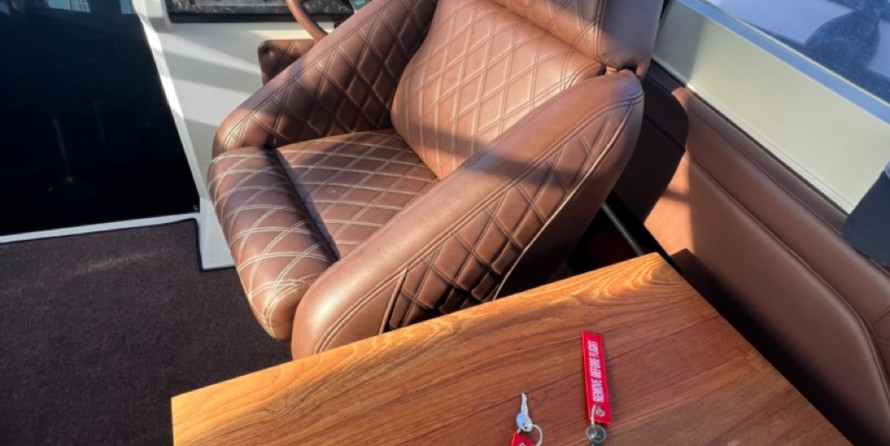 Sunseeker custom 37.40ft