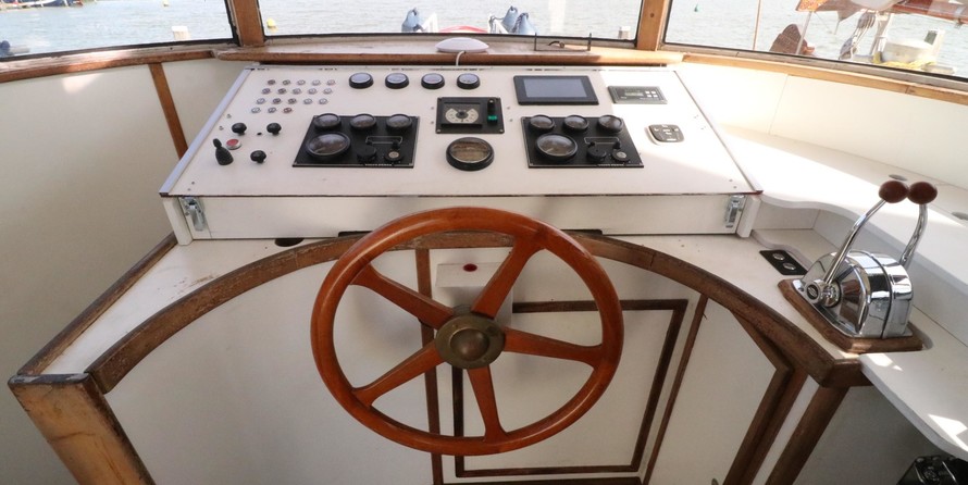 Offshore research survey vessel
