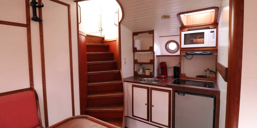 Offshore research survey vessel