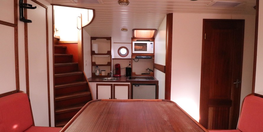 Offshore research survey vessel