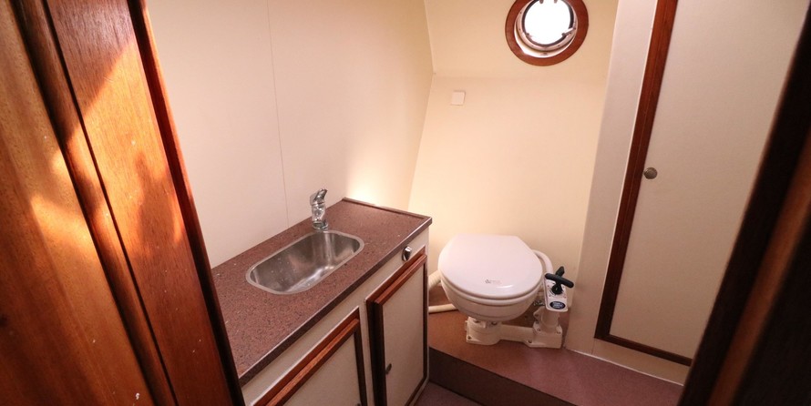 Offshore research survey vessel